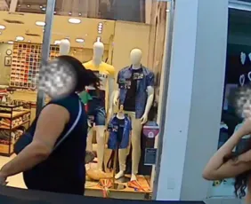 Imagem ilustrativa da imagem Três mulheres furtam mais de R$ 60 mil em celulares em shopping de Caruaru