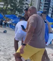 Imagem ilustrativa da imagem NOVO ATAQUE: Mulher de 19 anos é mais nova vítima de tubarão na praia de Boa Viagem