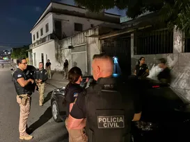 Imagem ilustrativa da imagem PCPE desarticula quadrilha envolvida em lavagem de dinheiro e furtos qualificados