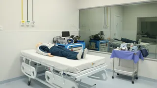 Imagem ilustrativa da imagem UVV une simulação médica e robótica no InovaWeek 2026