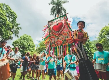 Imagem ilustrativa da imagem Cais das Artes vira ponto de encontro do samba