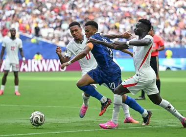 Imagem ilustrativa da imagem Inglaterra fica com 3ª lugar e Mbappé se torna maior artilheiro das Copas
