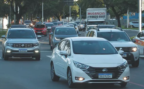 
          Imagem ilustrativa da imagem 2.881 motoristas flagrados dirigindo sem habilitação
          