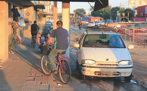 
          Imagem ilustrativa da imagem 690 veículos são flagrados transitando em ciclovias
          