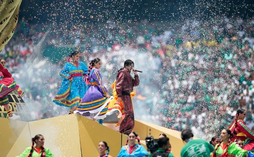 
          Imagem ilustrativa da imagem Abertura da Copa destaca a riqueza cultural do México, mas peca com playback
          