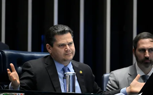 
          Imagem ilustrativa da imagem Proposta de delação de Vorcaro tem acusação de propina de US$ 30 mi a Alcolumbre
          