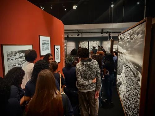 
          Imagem ilustrativa da imagem “Amazônia”

Primeira grande exposição do Cais das Artes recebe 54 mil visitantes
          