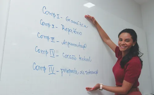 
          Imagem ilustrativa da imagem Apenas 10 alunos tiraram nota 1.000 na Redação do Enem
          