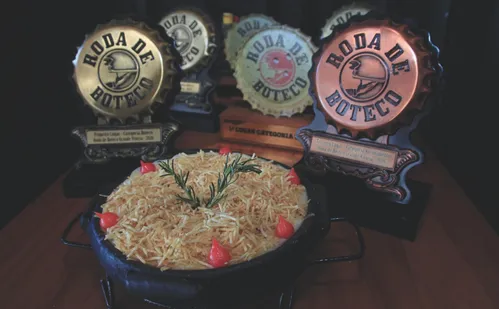 
          Imagem ilustrativa da imagem Aprenda a fazer "Porca Atolada", a melhor receita de boteco do ES
          