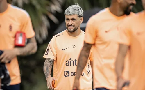 
          Imagem ilustrativa da imagem Arrascaeta desfalca o Uruguai na estreia da Copa do Mundo contra a Arábia Saudita
          