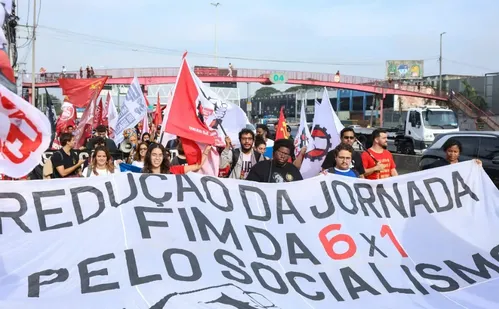 
          Imagem ilustrativa da imagem Ato no Rio abre mobilização para pressionar Senado pelo fim da 6x1
          