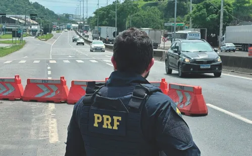 
          Imagem ilustrativa da imagem Blitze do feriadão multam 2.172 motoristas no ES
          