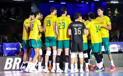
          Imagem ilustrativa da imagem Brasil sofre com italianos e arbitragem polêmica e perde 2º jogo na Liga das Nações
          