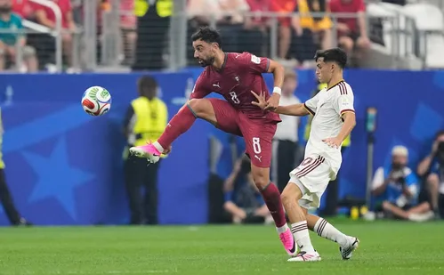 
          Imagem ilustrativa da imagem Bruno Fernandes lamenta 2º tempo ruim de Portugal
          