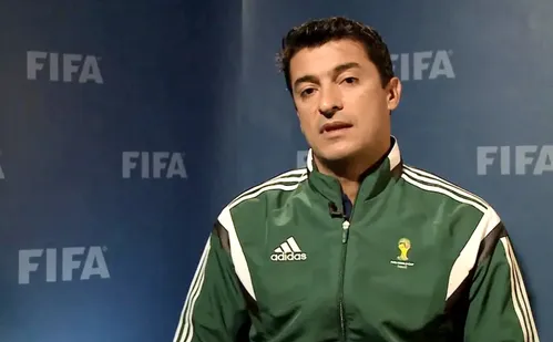 
          Imagem ilustrativa da imagem CBF anuncia Sandro Meira Ricci como novo chefe da comissão de arbitragem
          