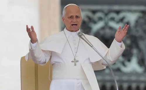
          Imagem ilustrativa da imagem Casos de abuso sexual ainda são ferida aberta, diz papa Leão 14 ao chegar à Espanha
          