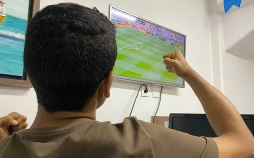 
          Imagem ilustrativa da imagem Como a Copa do Mundo impacta a saúde mental dos torcedores
          