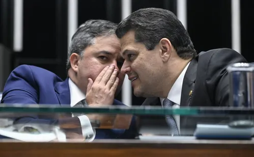 
          Imagem ilustrativa da imagem Como o fim da escala 6x1 mexe com empresas, domésticas e servidores
          