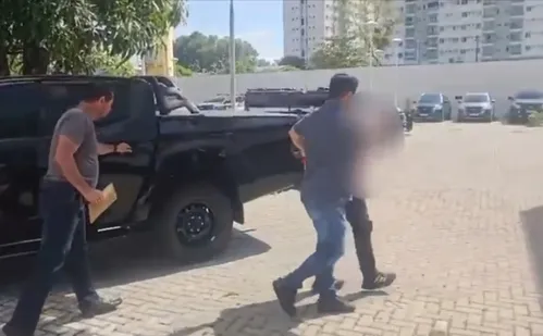 
          Imagem ilustrativa da imagem Condenado por roubo de cargas é preso escondido no Espírito Santo
          