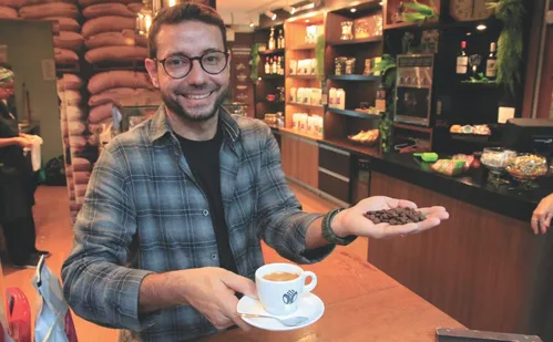 
          Imagem ilustrativa da imagem Consumidor fica mais exigente e café ganha novo status
          