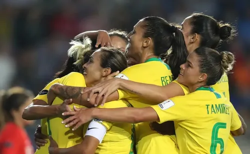 
          Imagem ilustrativa da imagem Copa do Mundo feminina no Brasil deve movimentar R$ 8,8 bilhões
          