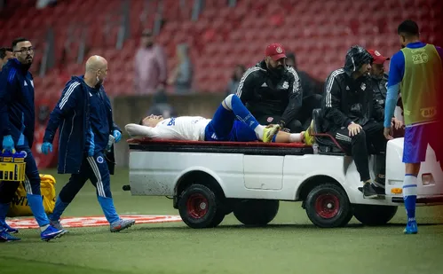 
          Imagem ilustrativa da imagem Cruzeiro: Gabriel Pec terá de passar por cirurgia
          