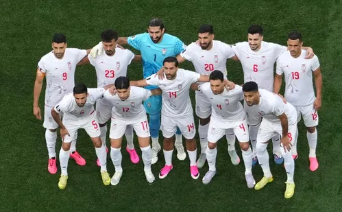 
          Imagem ilustrativa da imagem Delegação do Irã enfrenta problemas para sair dos EUA após estreia na Copa do Mundo
          