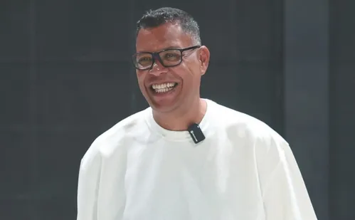 
          Imagem ilustrativa da imagem “Deus nos guardou”, diz Anderson Freire após pouso de barriga de avião
          