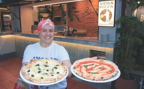 
          Imagem ilustrativa da imagem Dia da Pizza: confira promoções e sabores especiais em pizzarias do ES
          