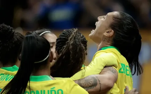 
          Imagem ilustrativa da imagem Em virada relâmpago, seleção brasileira feminina vence Estados Unidos
          