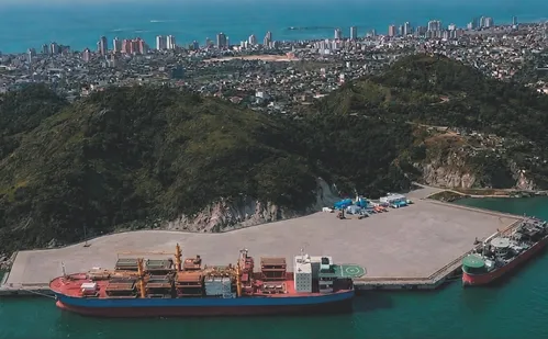 
          Imagem ilustrativa da imagem Empresa confirma novo porto em Vila Velha com 625 empregos
          