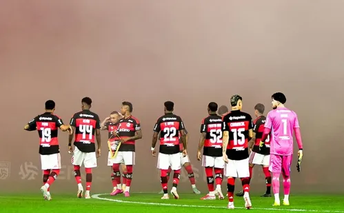 
          Imagem ilustrativa da imagem Flamengo volta a campo na tela da TV Tribuna / Band para disputar amistoso
          