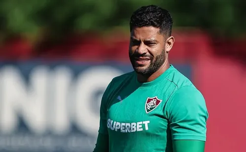 
          Imagem ilustrativa da imagem Fluminense vai à campo com estreia de Hulk
          