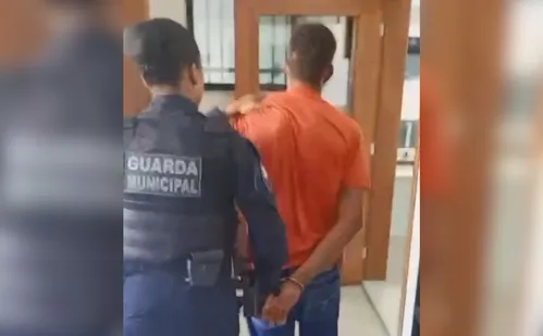 
          Imagem ilustrativa da imagem Foragido do Goiás é preso no ES embarcando para a Bahia
          