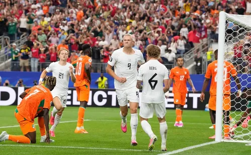 
          Imagem ilustrativa da imagem Haaland e Odegaard analisam desafio da Noruega contra Brasil na Copa
          