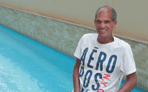 
          Imagem ilustrativa da imagem Homenagem: Geovani Silva pode dar nome à campo na Curva da Jurema
          