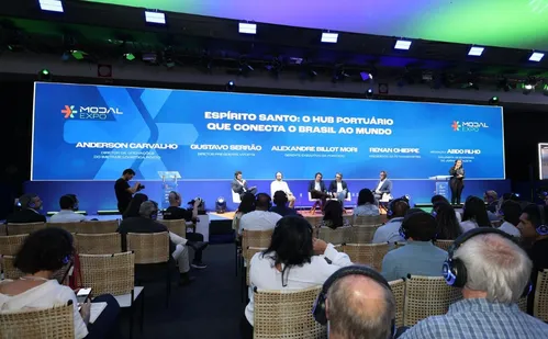 
          Imagem ilustrativa da imagem Importações puxam recorde nos portos de Vitória e Vila Velha, com 458 mil toneladas
          