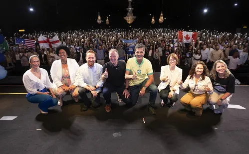 
          Imagem ilustrativa da imagem Intercâmbio Sedu 2026: governador anuncia destinos dos 500 estudantes selecionados
          