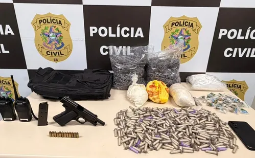 
          Imagem ilustrativa da imagem Investigado por homicídio é preso e granada artesanal apreendida na Serra
          