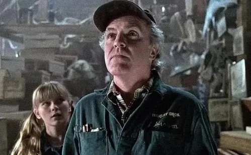 
          Imagem ilustrativa da imagem James Handy, de 'Jumanji', é assassinado a facadas nos EUA
          