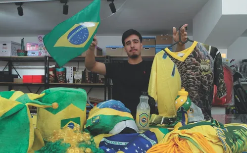 
          Imagem ilustrativa da imagem Lojas fazem nova aposta para vender produtos encalhados
          