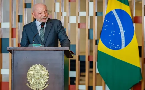 
          Imagem ilustrativa da imagem Lula cobra respeito e rejeita interferência dos EUA
          