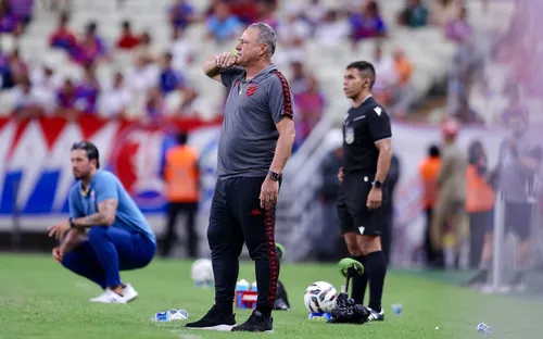 
          Imagem ilustrativa da imagem Márcio Goiano é demitido do Sport após nova derrota na Série B
          