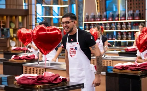 
          Imagem ilustrativa da imagem MasterChef Brasil: caixa de surpresas inspirada no amor
          