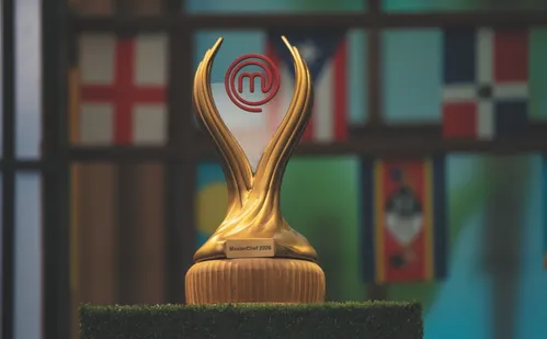
          Imagem ilustrativa da imagem MasterChef estreia nesta terça com disputa inspirada na Copa do Mundo
          