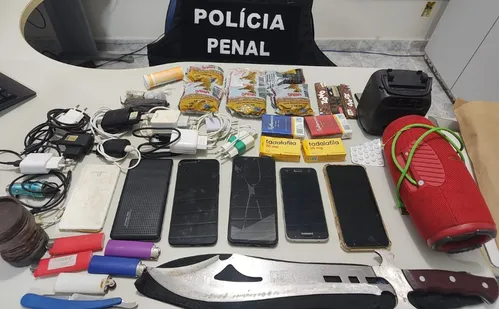 
          Imagem ilustrativa da imagem Materiais ilícitos são apreendidos com internos no Norte do ES
          
