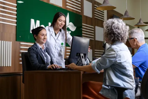 
          Imagem ilustrativa da imagem MedSênior abre mais de 400 vagas de emprego no país, 145 delas em Vitória
          