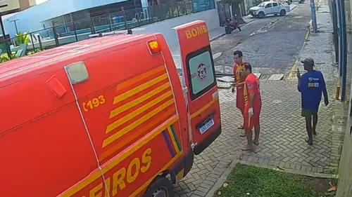 
          Imagem ilustrativa da imagem Menino de 11 anos é mordido por tubarão na Praia de Piedade, no Grande Recife
          
