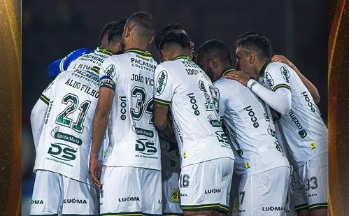 
          Imagem ilustrativa da imagem Mirassol perde para Lanús, vê LDU virar e fecha grupo como vice na Libertadores
          