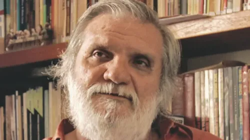 
          Imagem ilustrativa da imagem Morre o escritor Raimundo Carrero aos 78 anos, expoente do Movimento Armorial
          